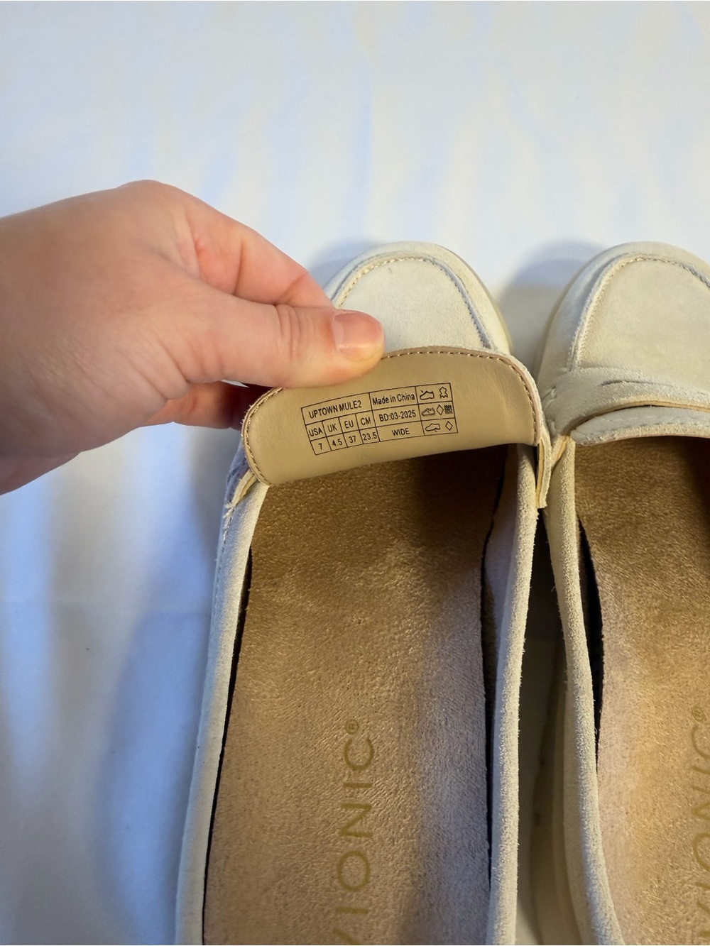 Vionic Uptown Mules, size 7. - Picture 7 of 8